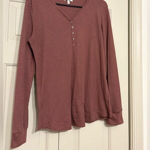 Women's V-Neck Long Sleeve Top - Mauve